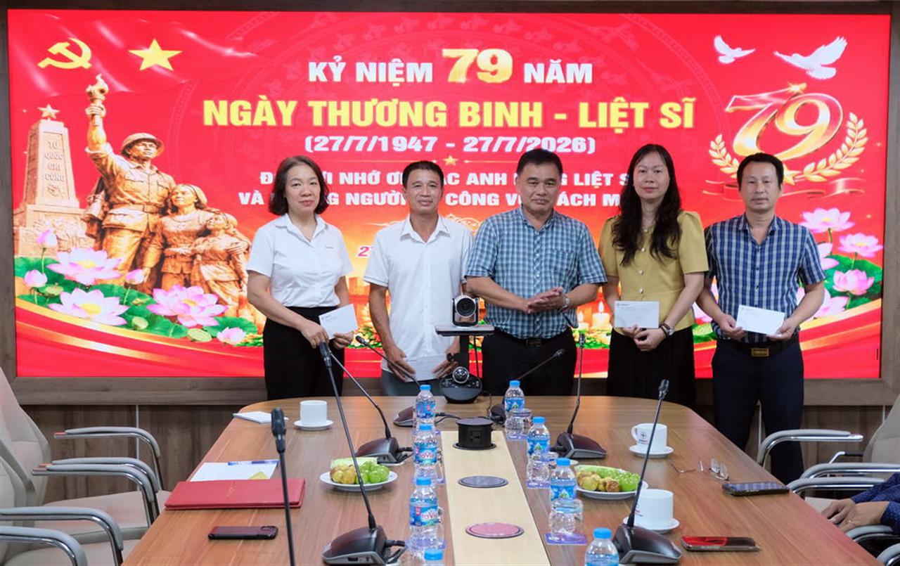 PTC1: Tri ân bằng cả tấm lòng, viết tiếp truyền thống "Uống nước nhớ nguồn"