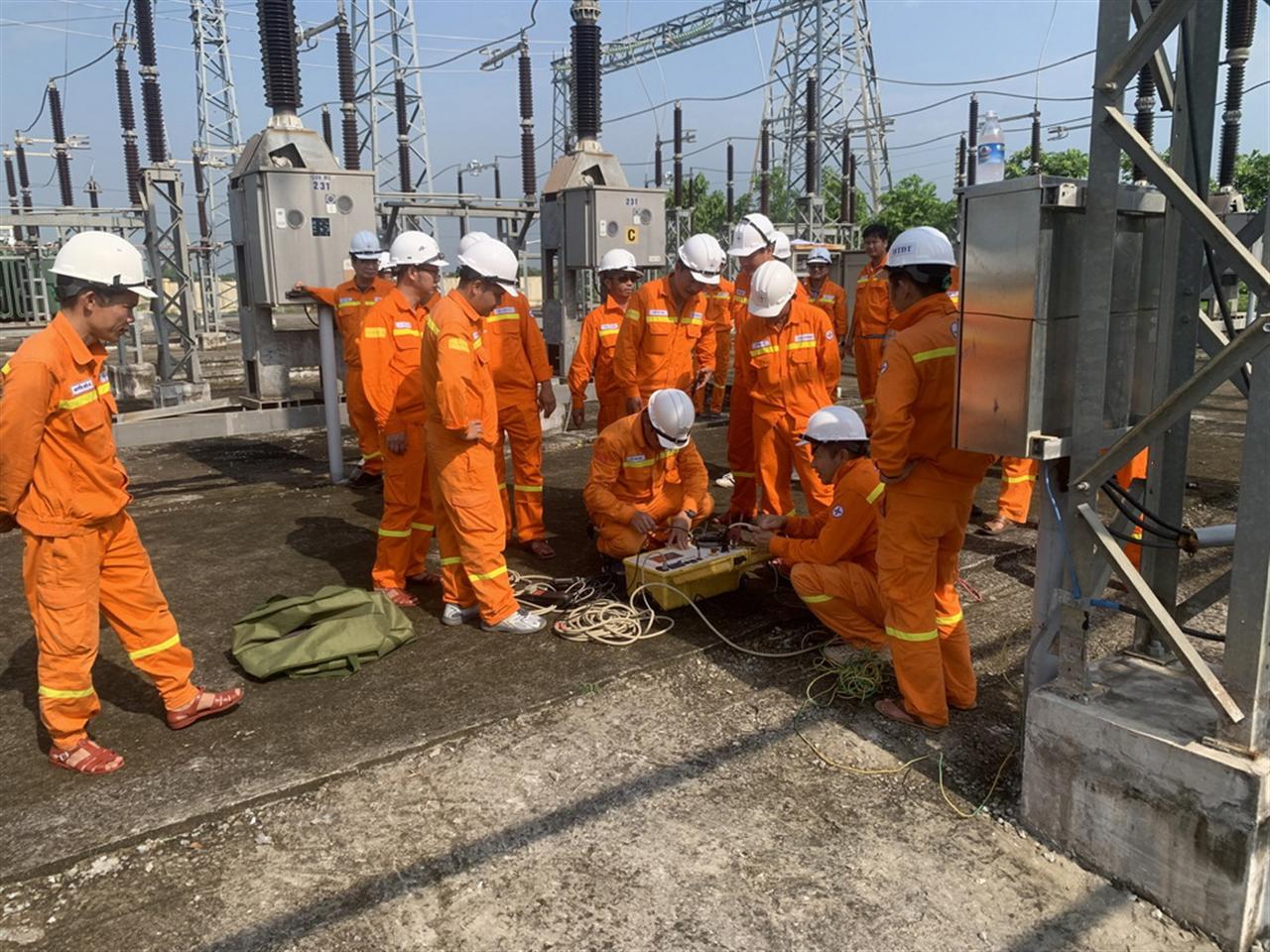 PTC1 nâng cao năng lực thí nghiệm thiết bị nhất thứ cho cán bộ kỹ thuật